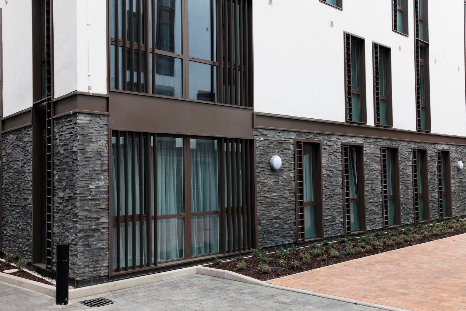 Exteriors Image -5c82666fe3e71